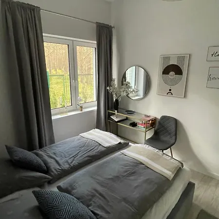 W Sosnowym Lesie Apartman *
